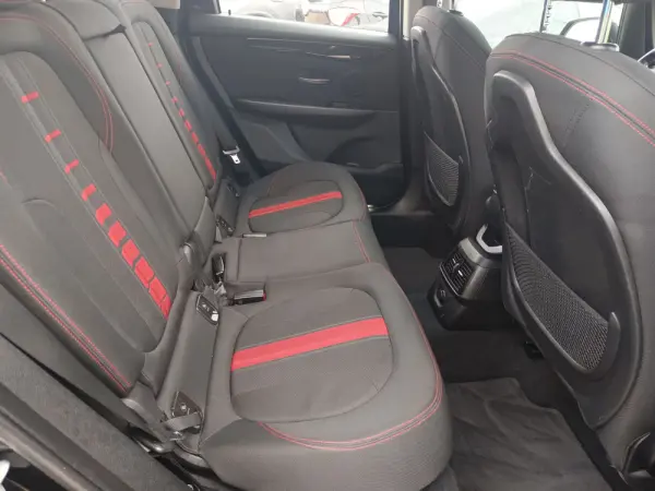 BMW 218 Active Tourer i Sport Line 12