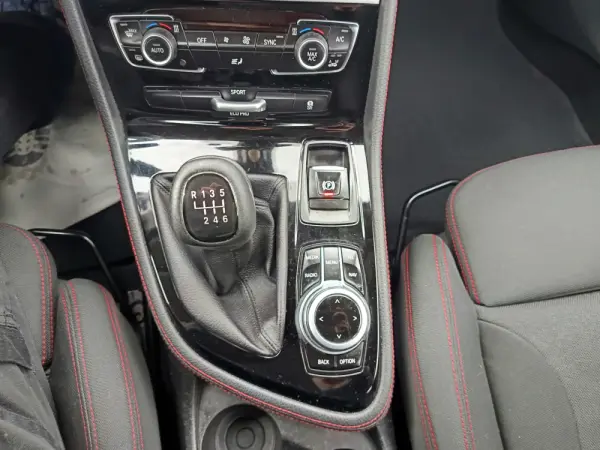 BMW 218 Active Tourer i Sport Line 27