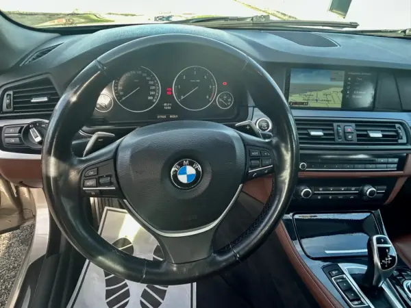 BMW 530 d Auto 258 cv 12
