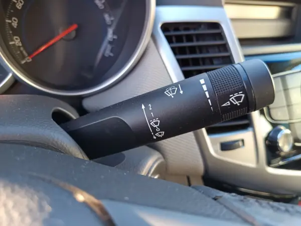 Chevrolet Cruze 1.6 LS 19