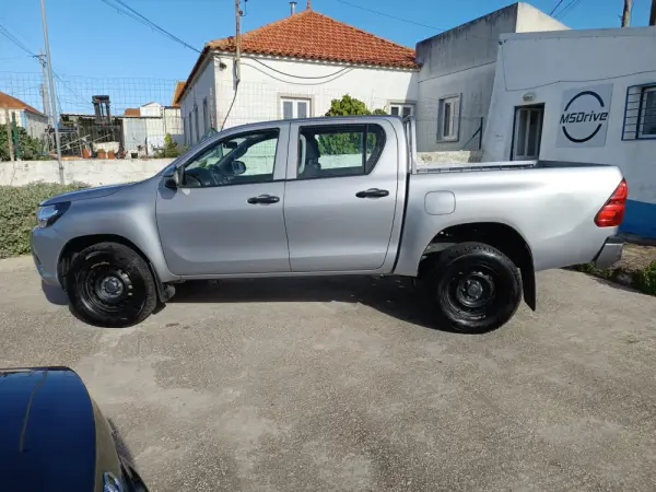 Toyota Hilux 2.4 D-4D 4WD Challenge 2