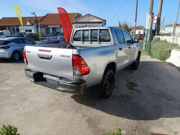 Toyota Hilux 2.4 D-4D 4WD Challenge 5
