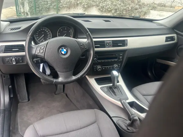 BMW 318 d Auto 19