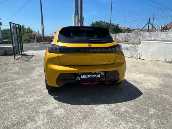 Peugeot 208 1.2 PureTech GT EAT8 4
