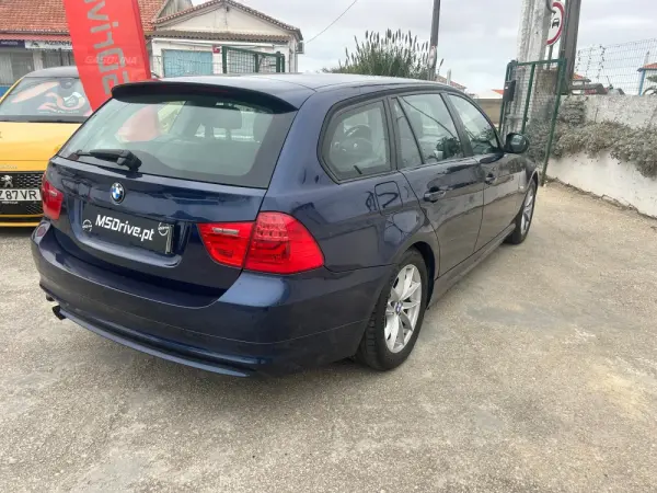 BMW 318 d Auto 9
