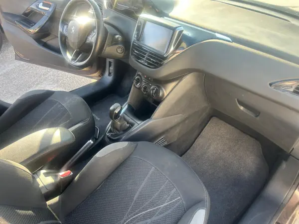 Peugeot 208 1.4 VTi Access 13