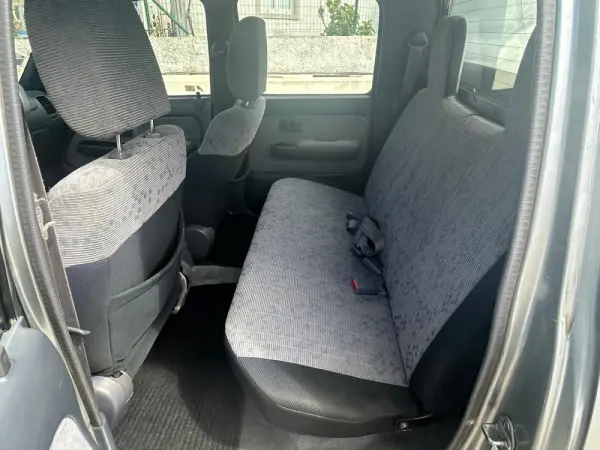 Toyota Hilux 2.5 D4-D Tracker 11