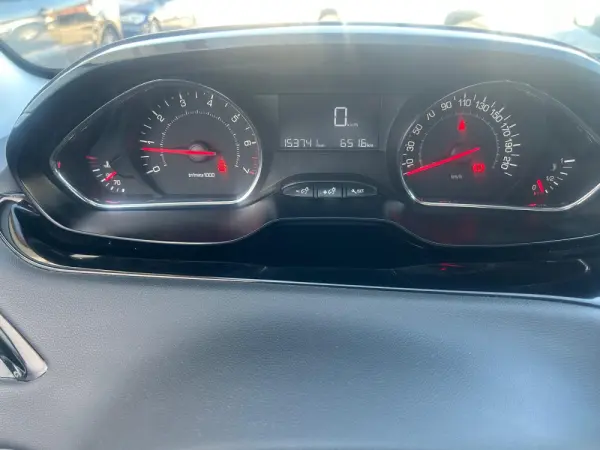 Peugeot 208 1.4 VTi Access 17