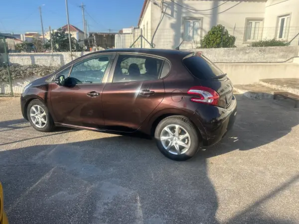 Peugeot 208 1.4 VTi Access 3