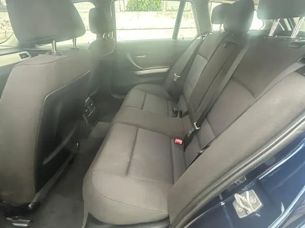 BMW 318 d Auto 18