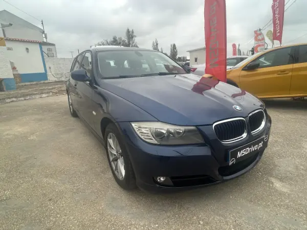 BMW 318 d Auto 3