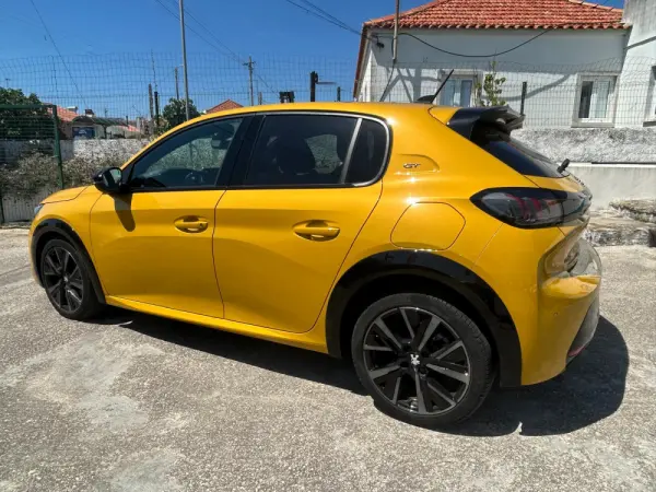 Peugeot 208 1.2 PureTech GT EAT8 3