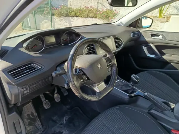 Peugeot 308 1.5 BlueHDi Active 10