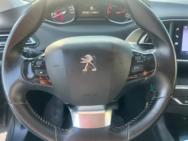 Peugeot 308 SW 1.5 BlueHDi Active 16