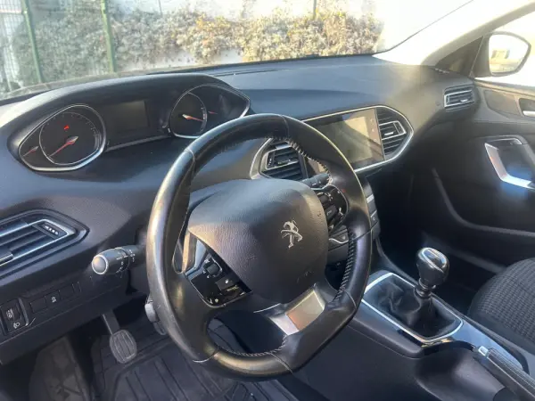 Peugeot 308 SW 1.5 BlueHDi Active 15
