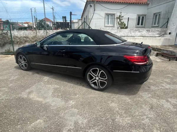 Mercedes-Benz E 220 BlueTEC Auto 3