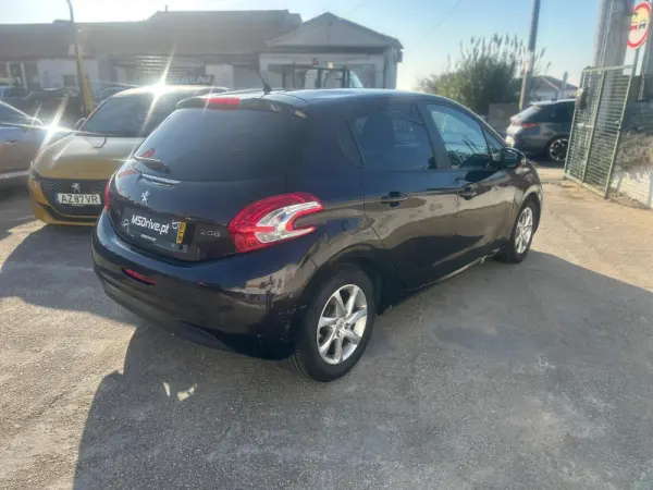 Peugeot 208 1.4 VTi Access 6