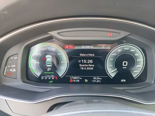 Audi A6 50 TFSI e quattro S tronic design 24