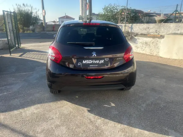 Peugeot 208 1.4 VTi Access 5