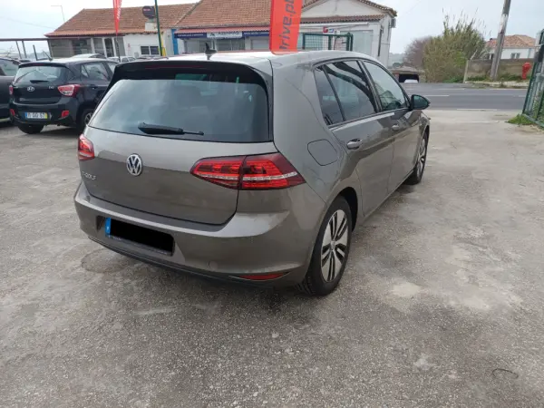 Volkswagen e-Golf AC/DC 5