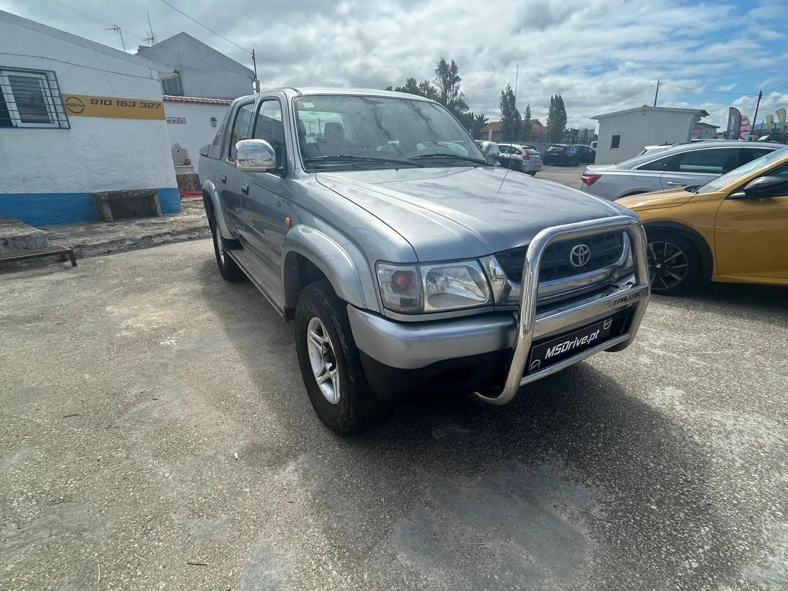 Toyota Hilux 2.5 D4-D Tracker 8