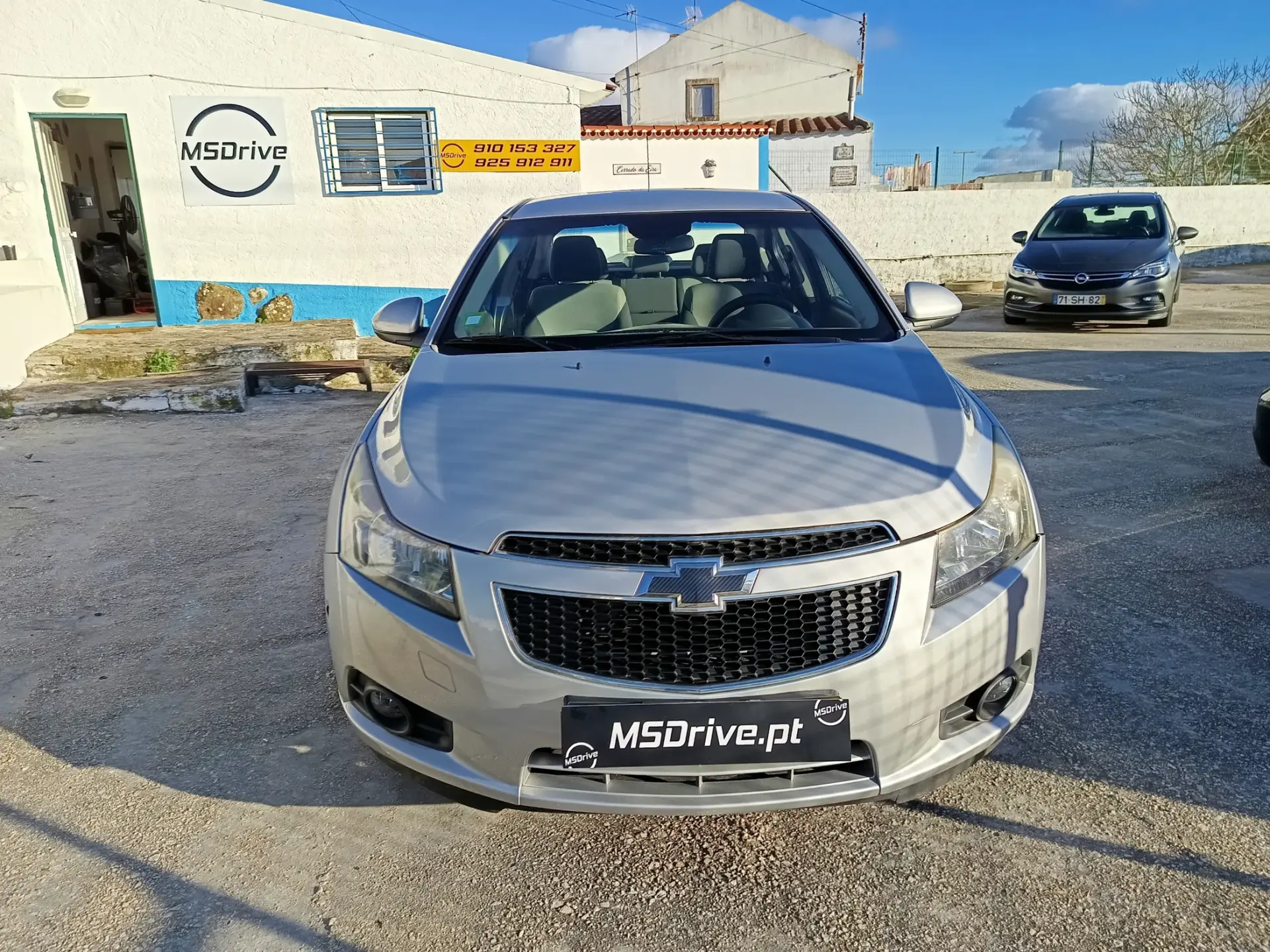 Chevrolet Cruze 1.6 LS 8