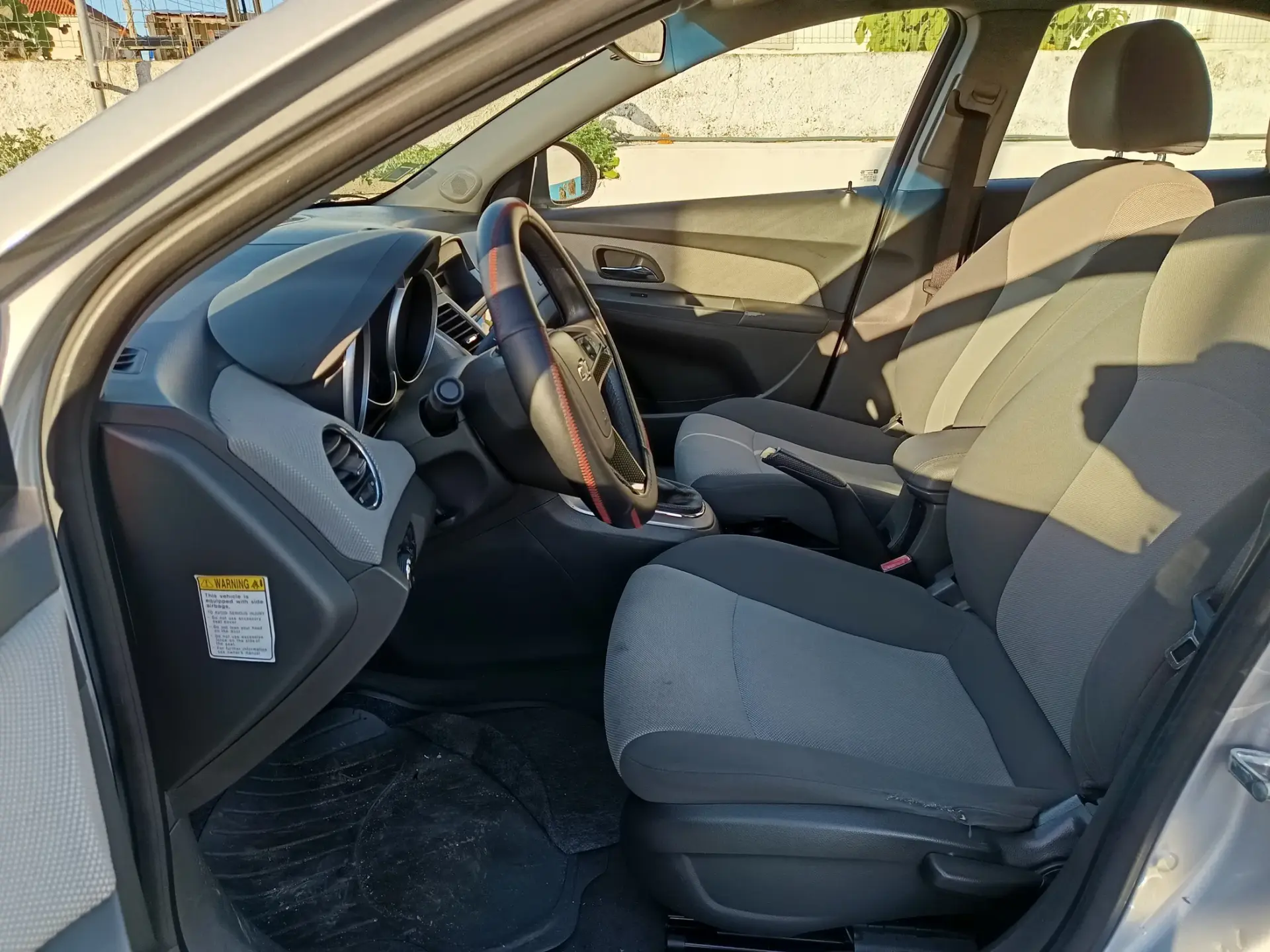 Chevrolet Cruze 1.6 LS 9