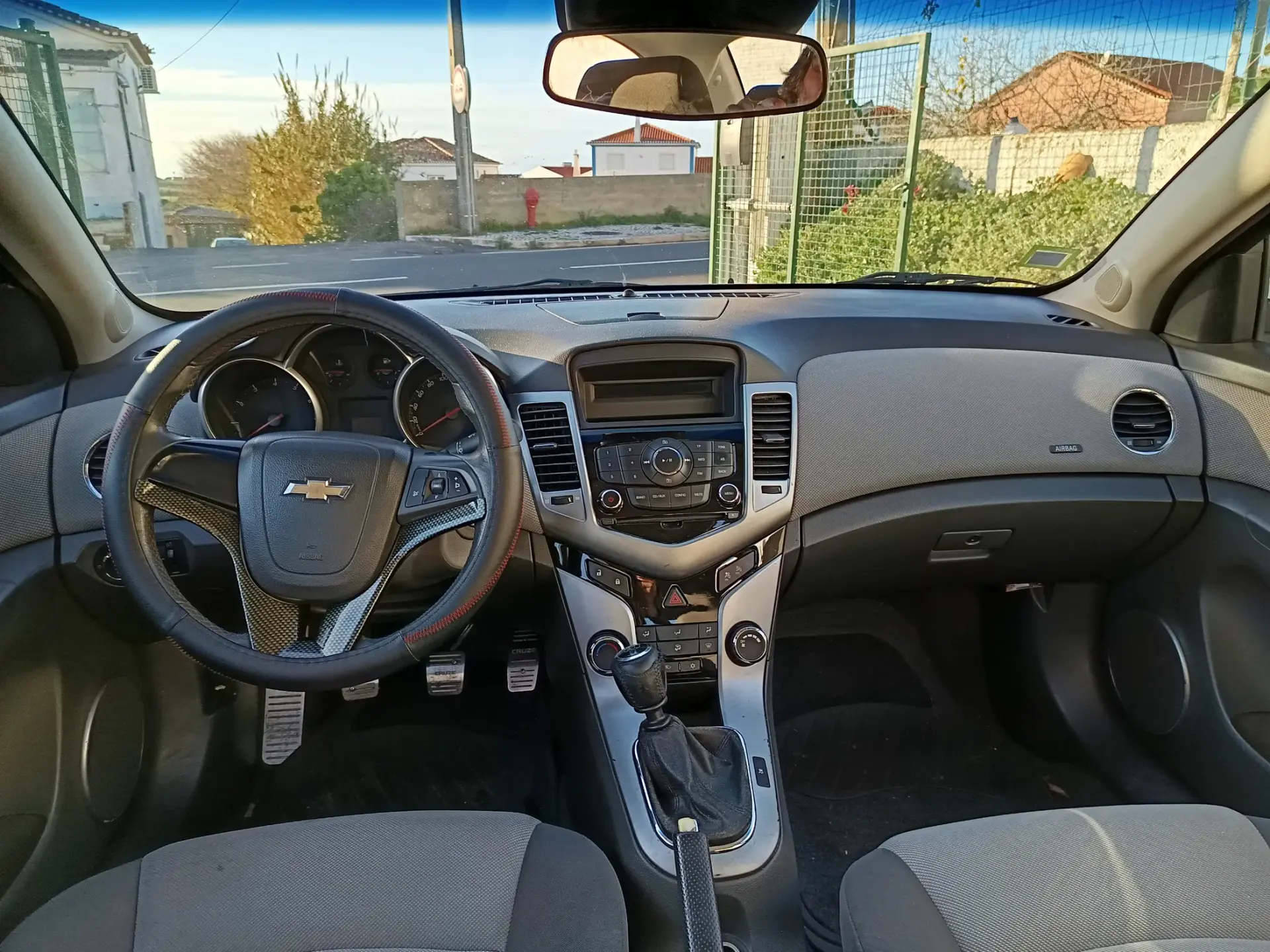 Chevrolet Cruze 1.6 LS 15