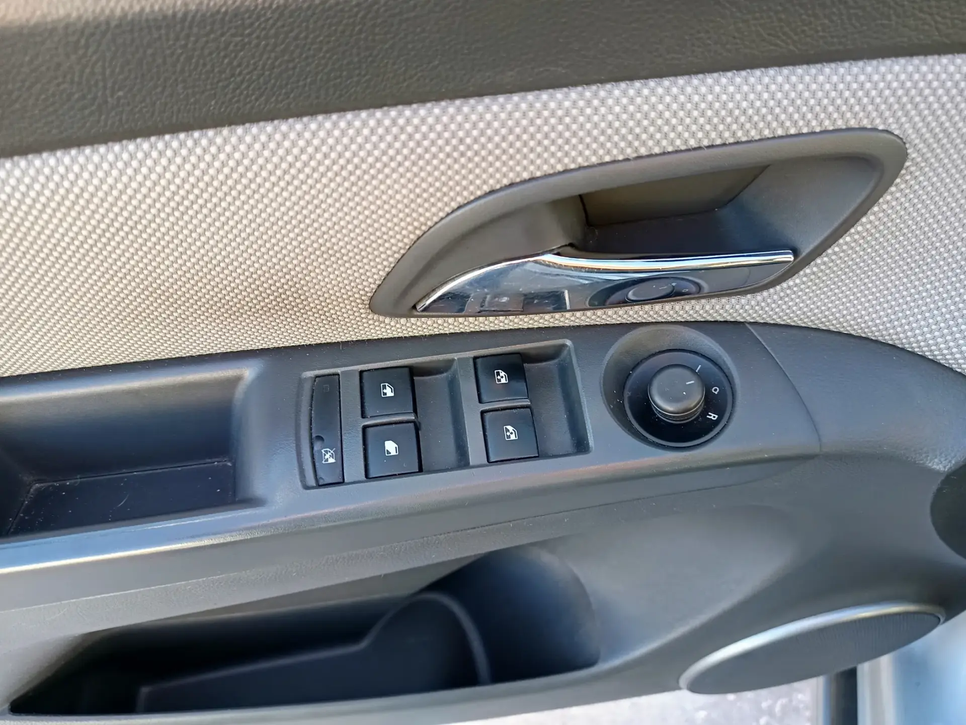 Chevrolet Cruze 1.6 LS 16