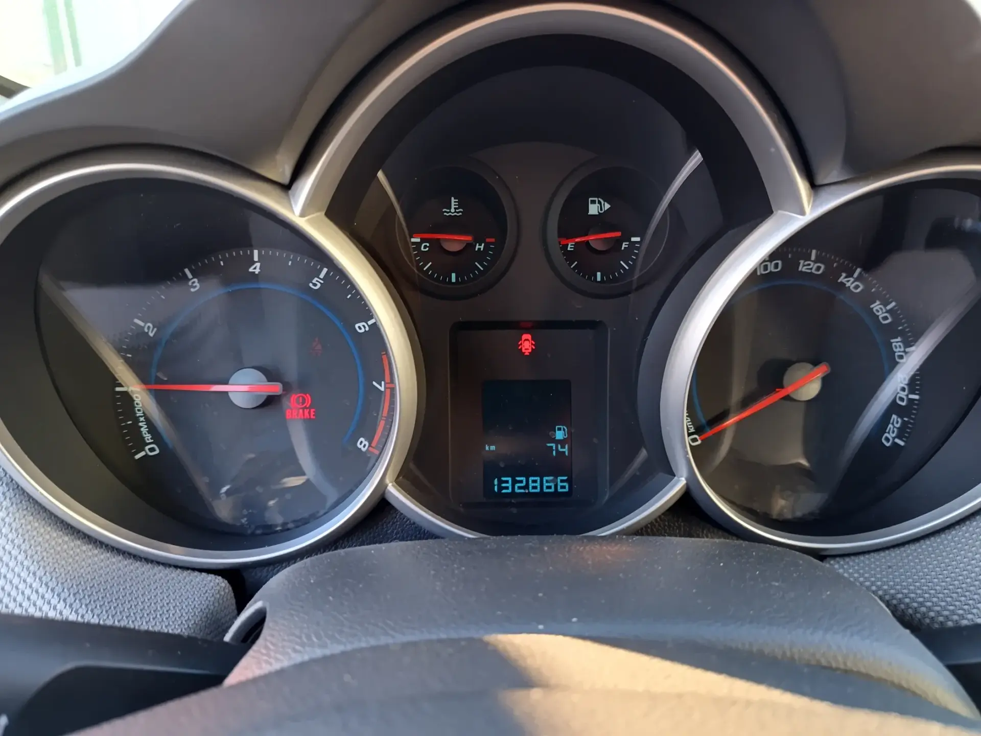 Chevrolet Cruze 1.6 LS 21