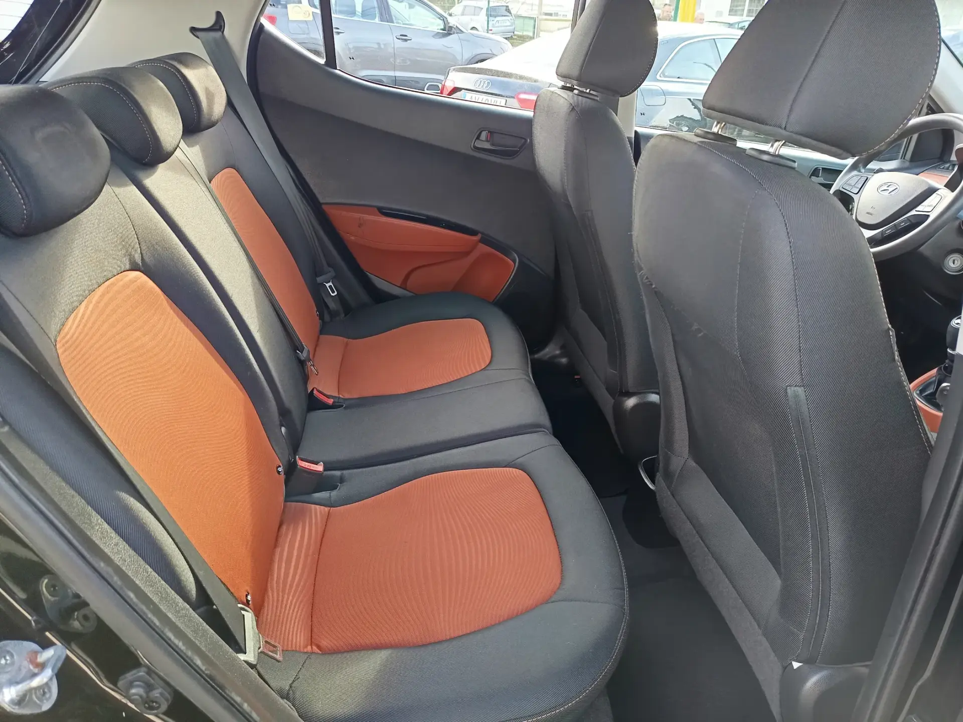 Hyundai i10 1.0 Urban 13