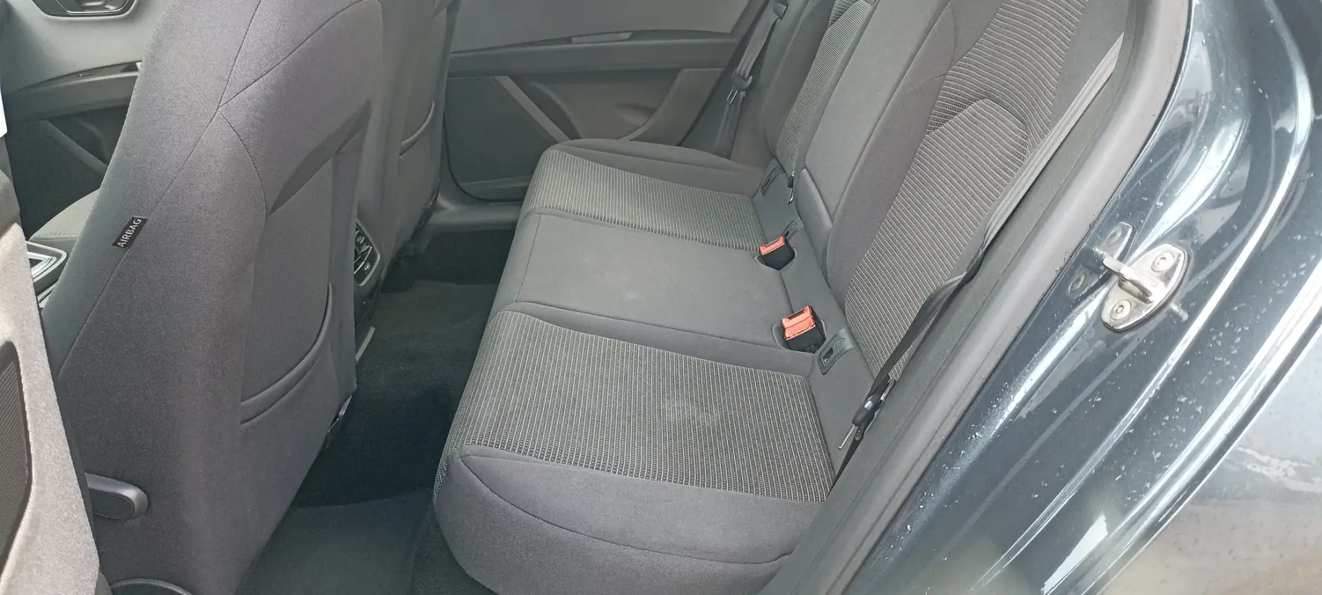 SEAT Leon ST 1.6 TDI Style S/S 10