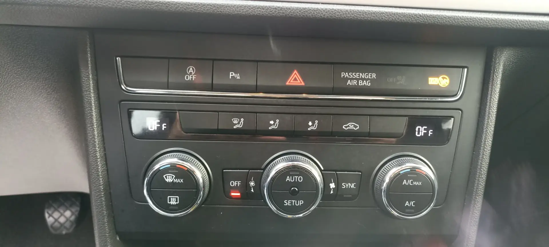 SEAT Leon ST 1.6 TDI Style S/S 26