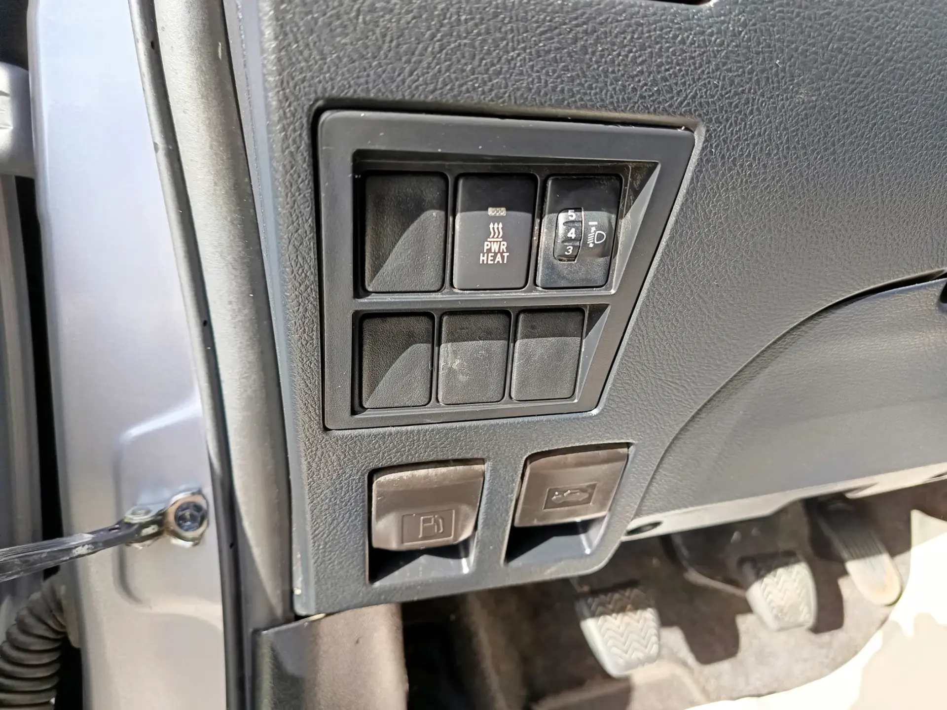 Toyota Hilux 2.4 D-4D 4WD Challenge 18