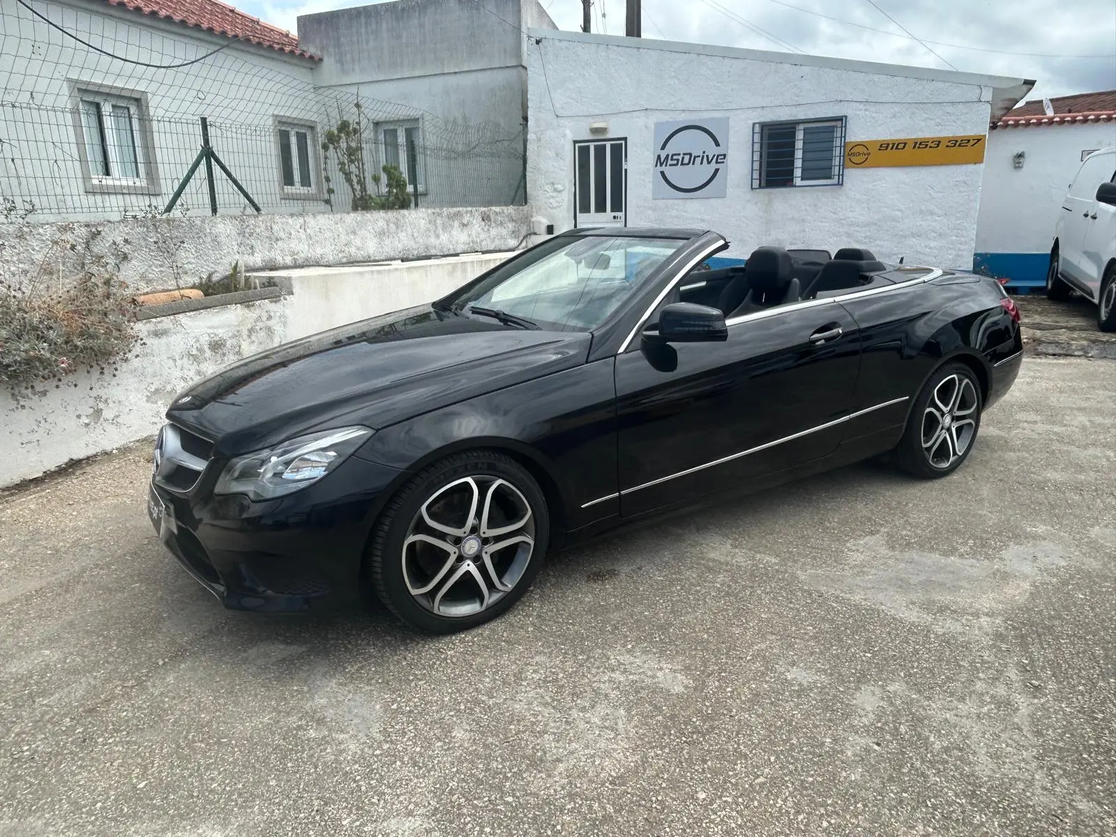 Mercedes-Benz E 220 BlueTEC Auto 11