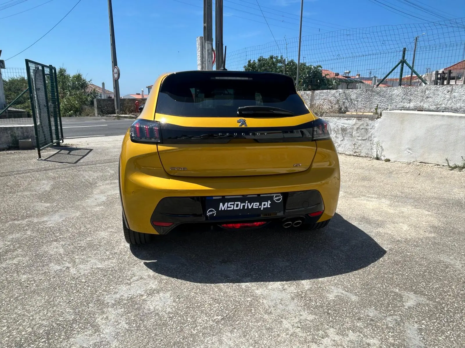 Peugeot 208 1.2 PureTech GT EAT8 4