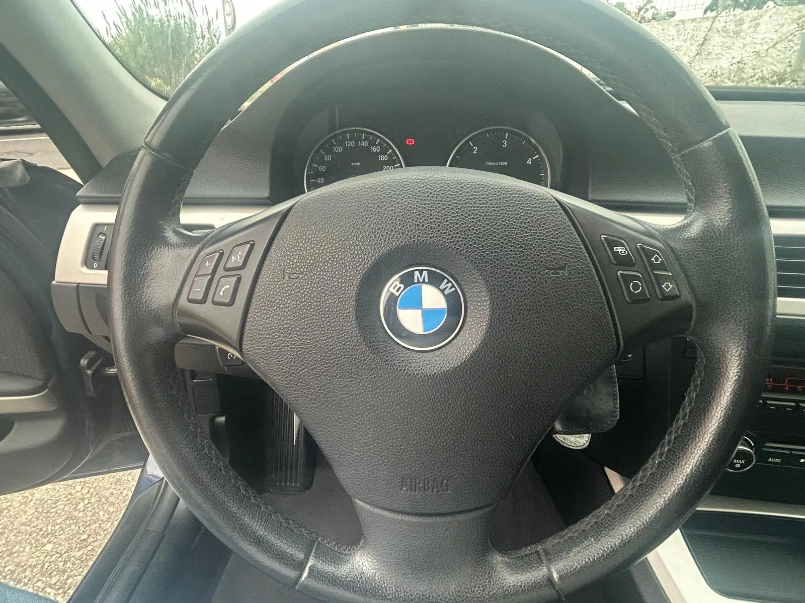 BMW 318 d Auto 13