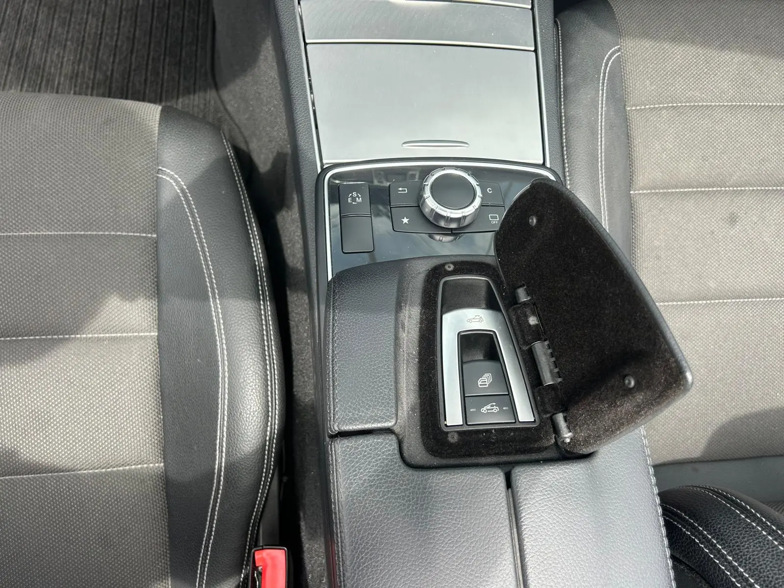 Mercedes-Benz E 220 BlueTEC Auto 24