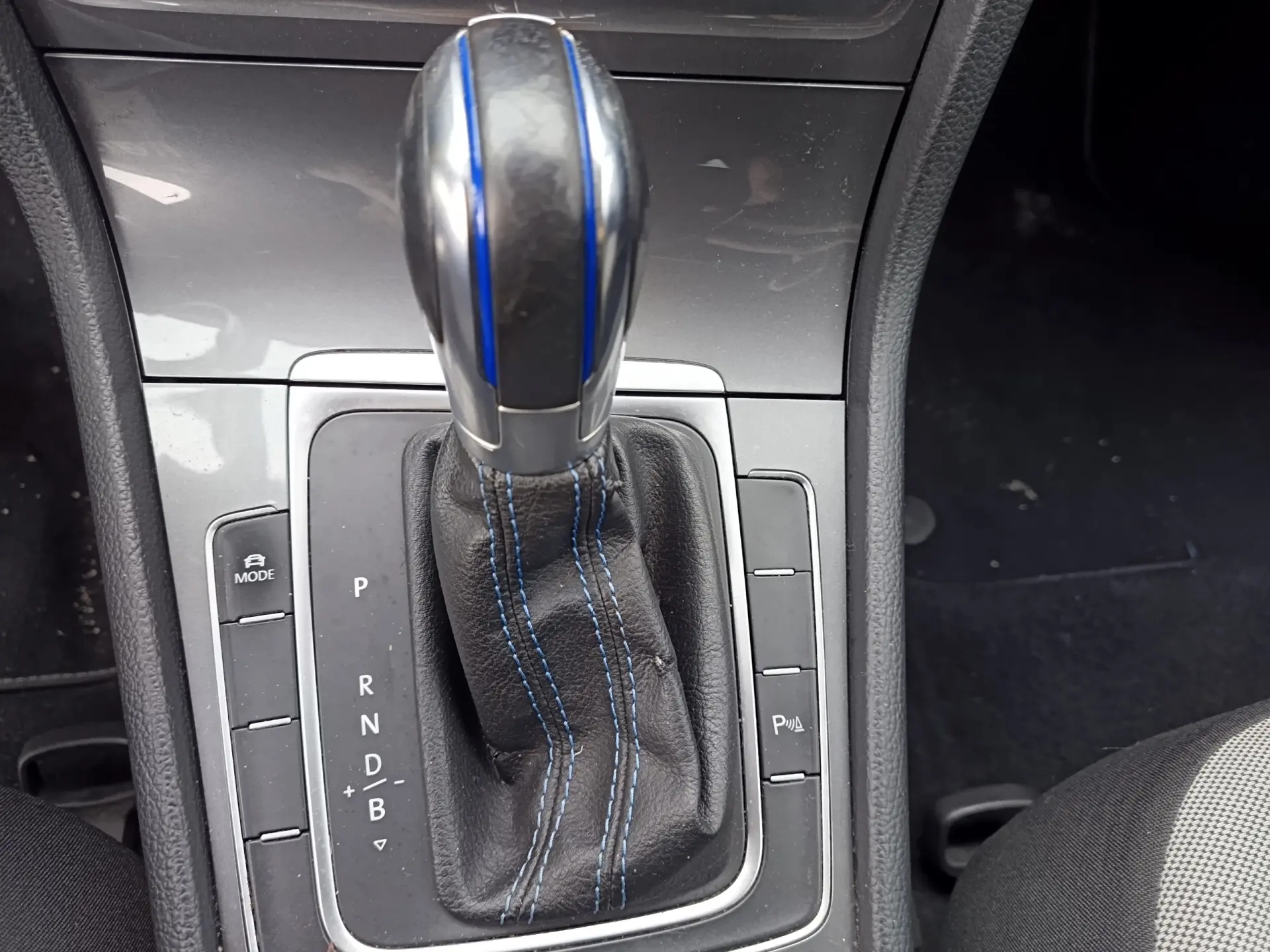 Volkswagen e-Golf AC/DC 26