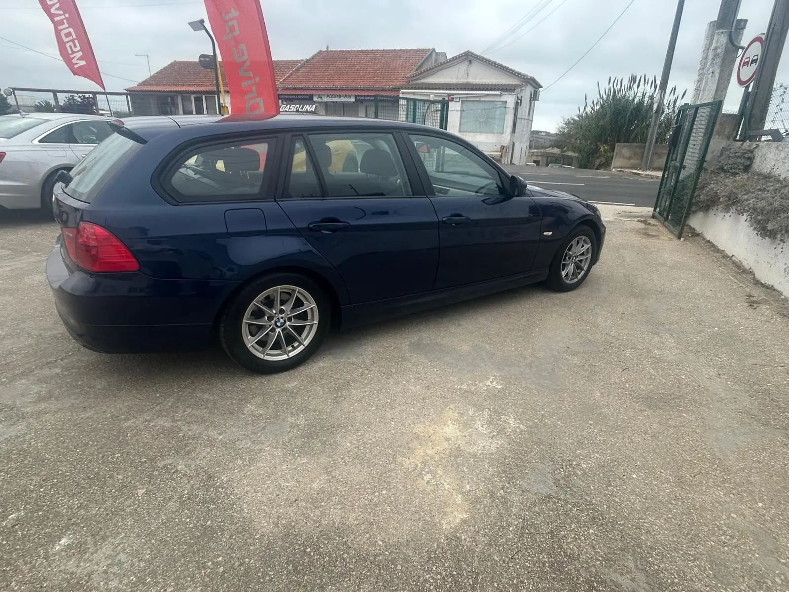 BMW 318 d Auto 10