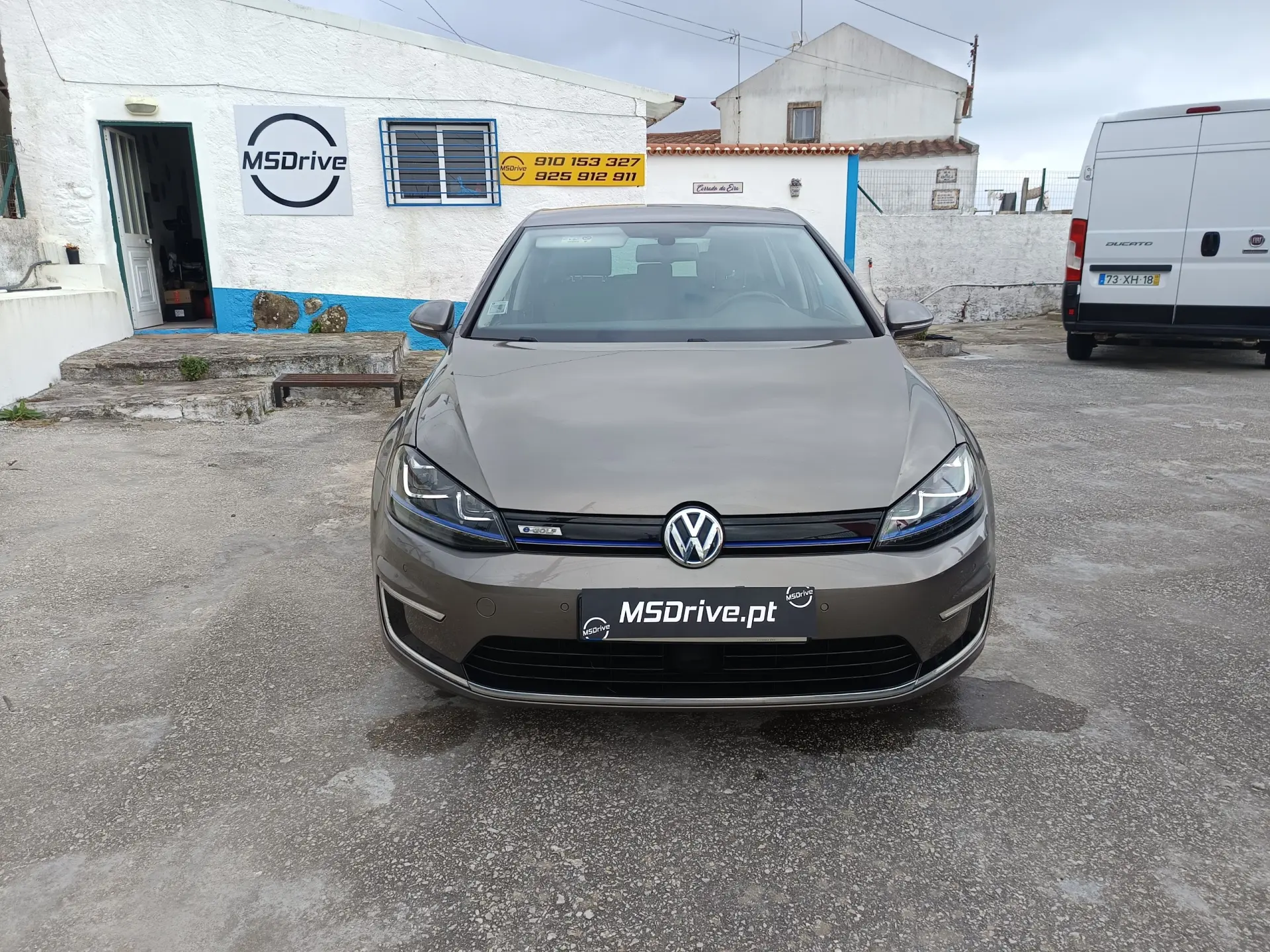 Volkswagen e-Golf AC/DC 8