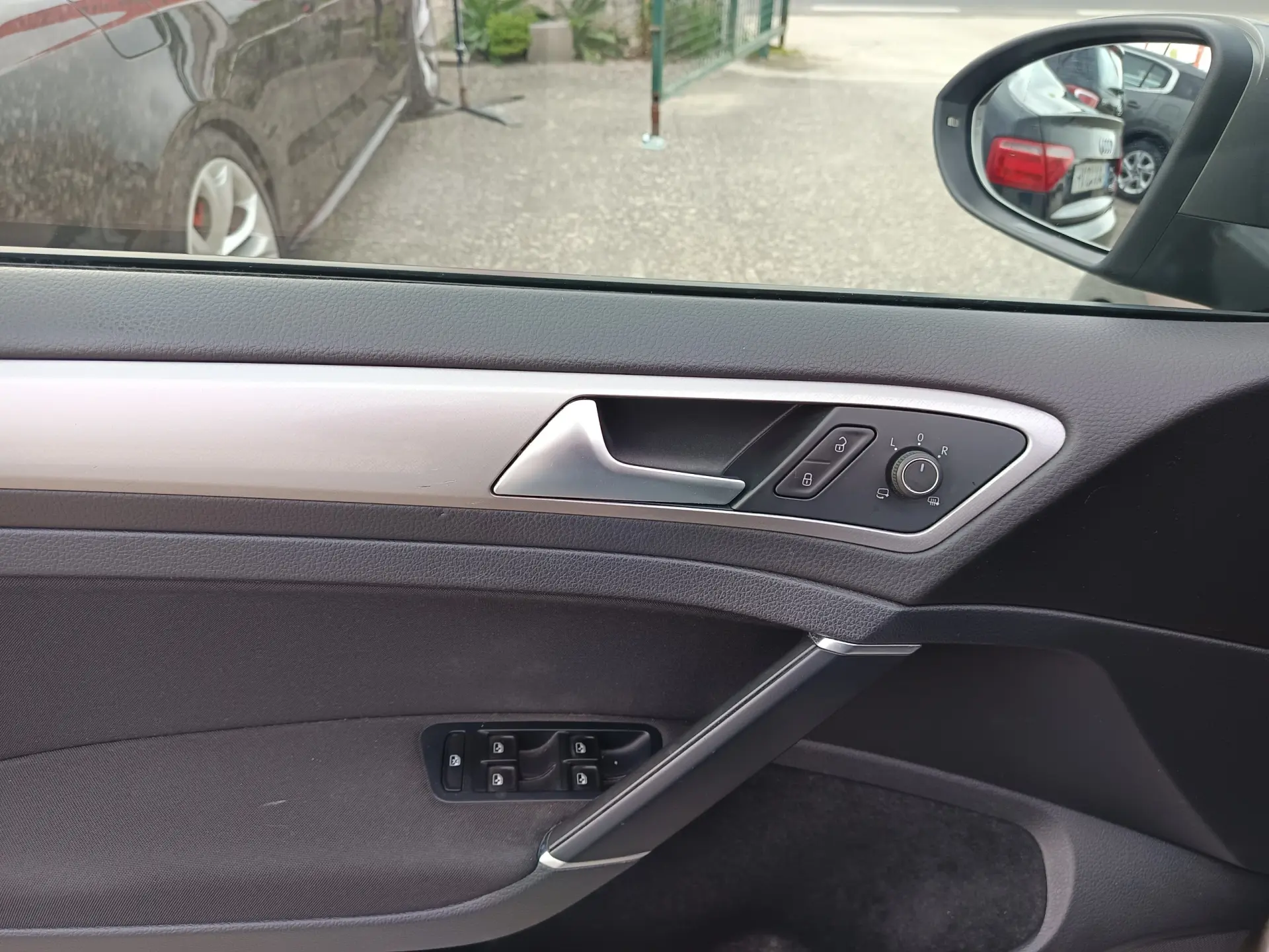 Volkswagen e-Golf AC/DC 16