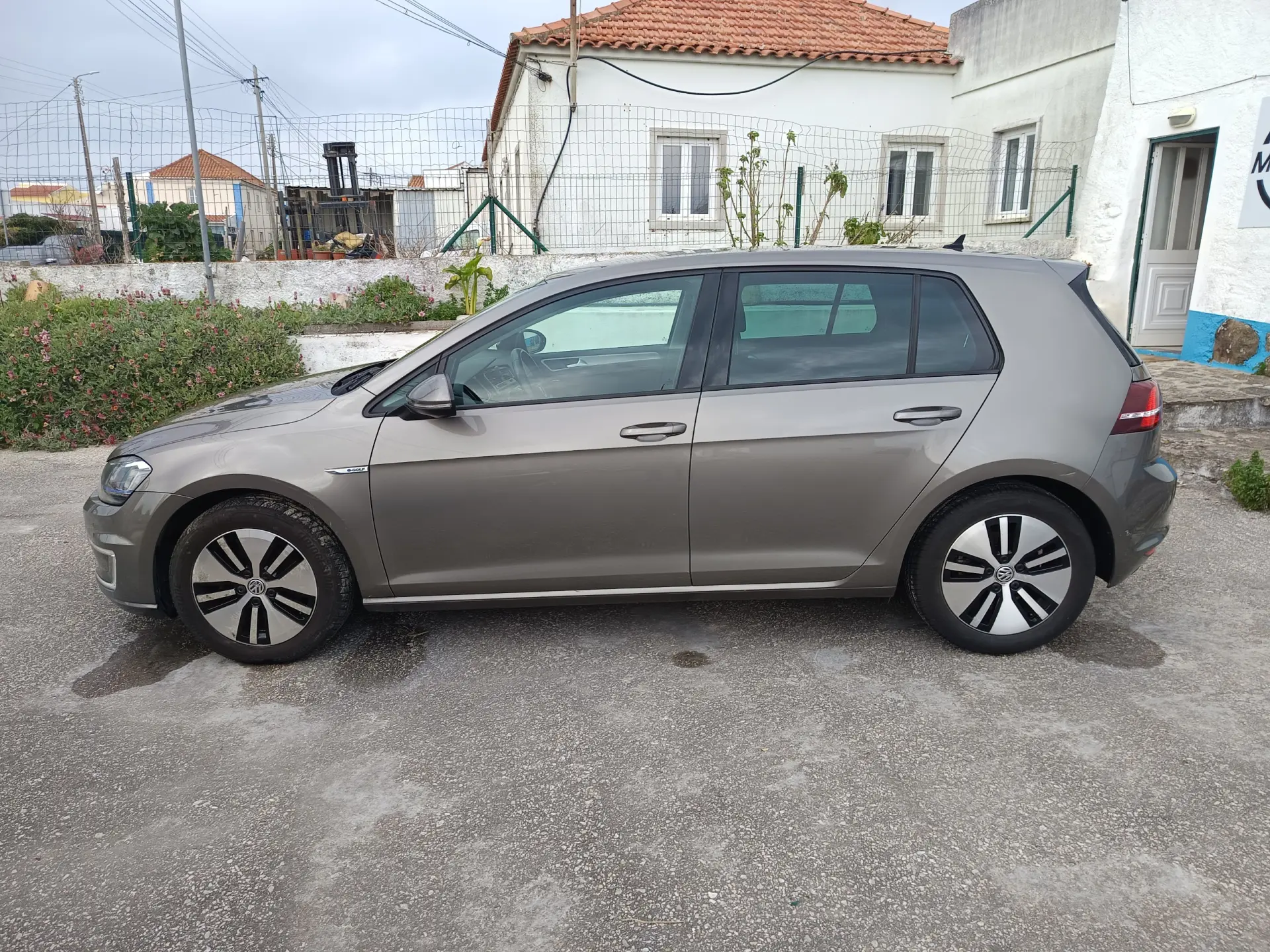Volkswagen e-Golf AC/DC 2