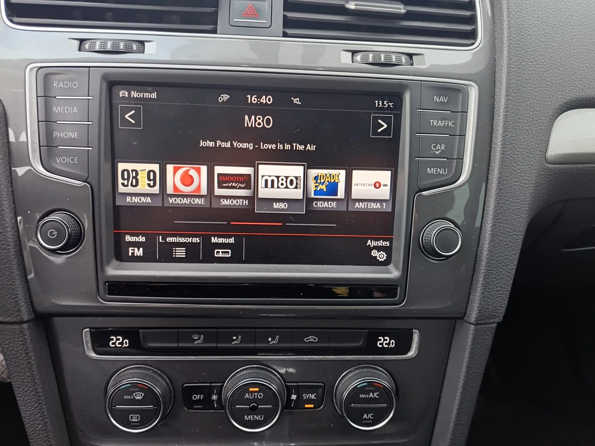 Volkswagen e-Golf AC/DC 22