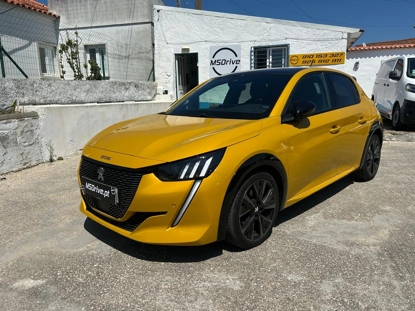Peugeot 208 1.2 PureTech GT EAT8 1