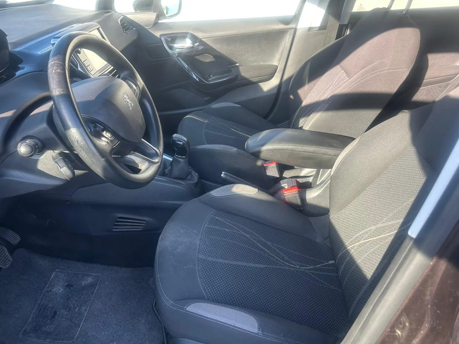 Peugeot 208 1.4 VTi Access 10