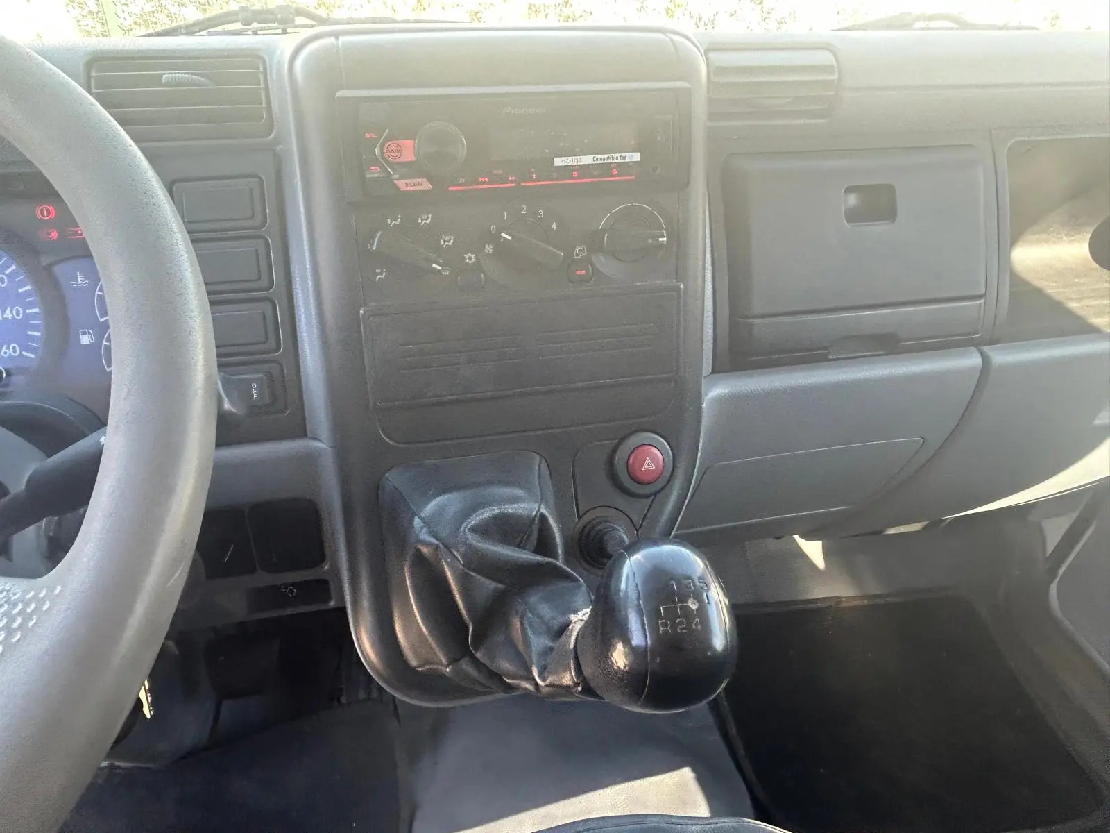 Mitsubishi Canter 3S13D 17