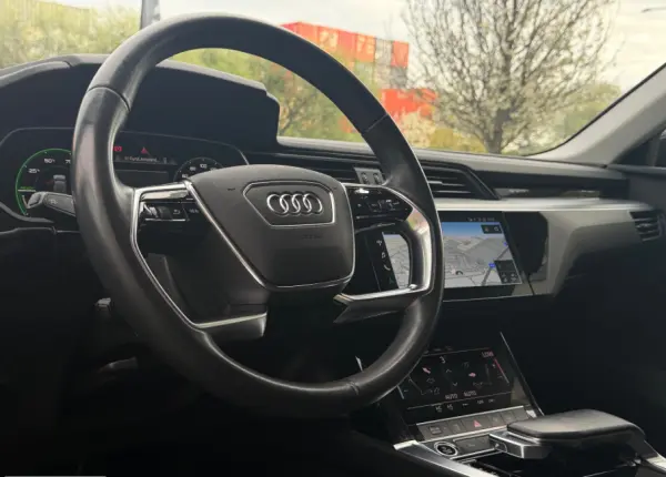 Audi e-tron 50 quattro 2