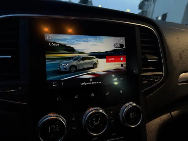 Renault Mégane Sport Tourer 1.6 E-Tech Plug-In Limited 12