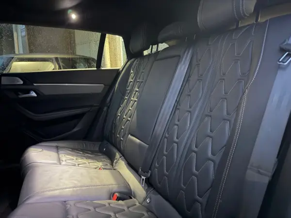 Peugeot 508 SW Plug-In Hybrid 225 e-EAT8 GT Pack 17